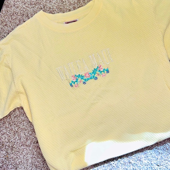 Vintage Embroidered Hawaii Yellow T-Shirt -- FINAL SALE PRICE - Picture 2 of 6